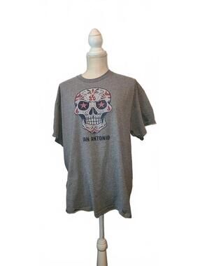 Gildan Heavy Cotton XL Gray San Antonio Skull T-Shirt